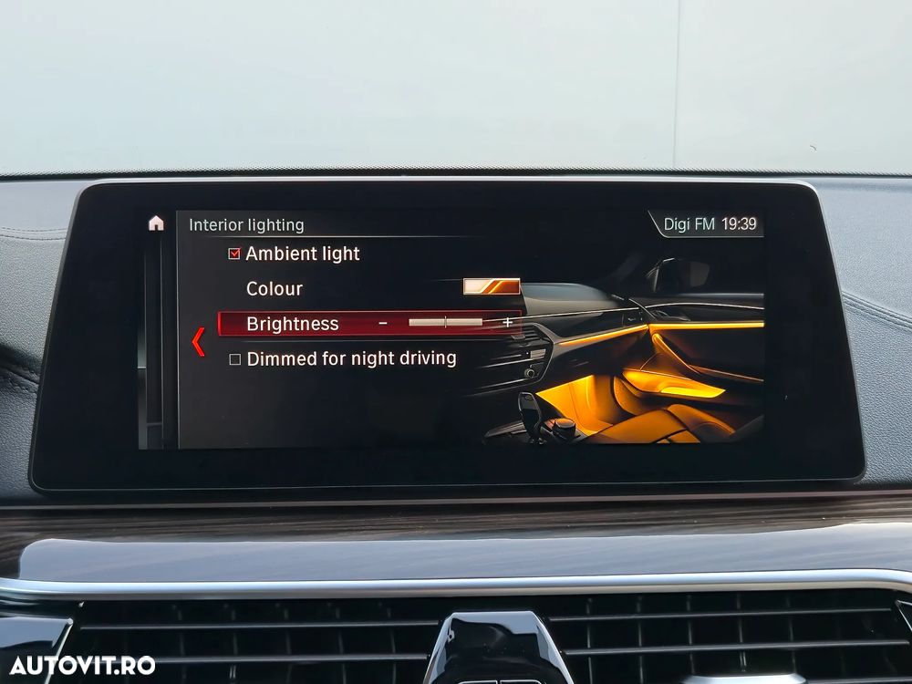 BMW Seria 5 520d Aut. Luxury Line - 25