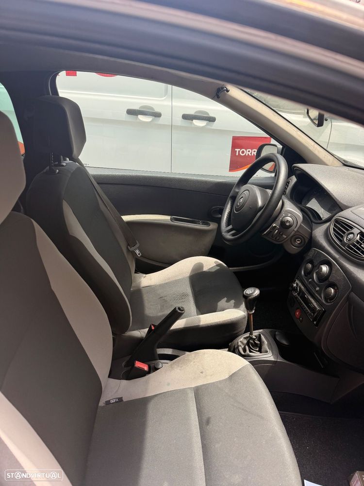 Renault Clio 1.5 dCi Dynamique S - 10