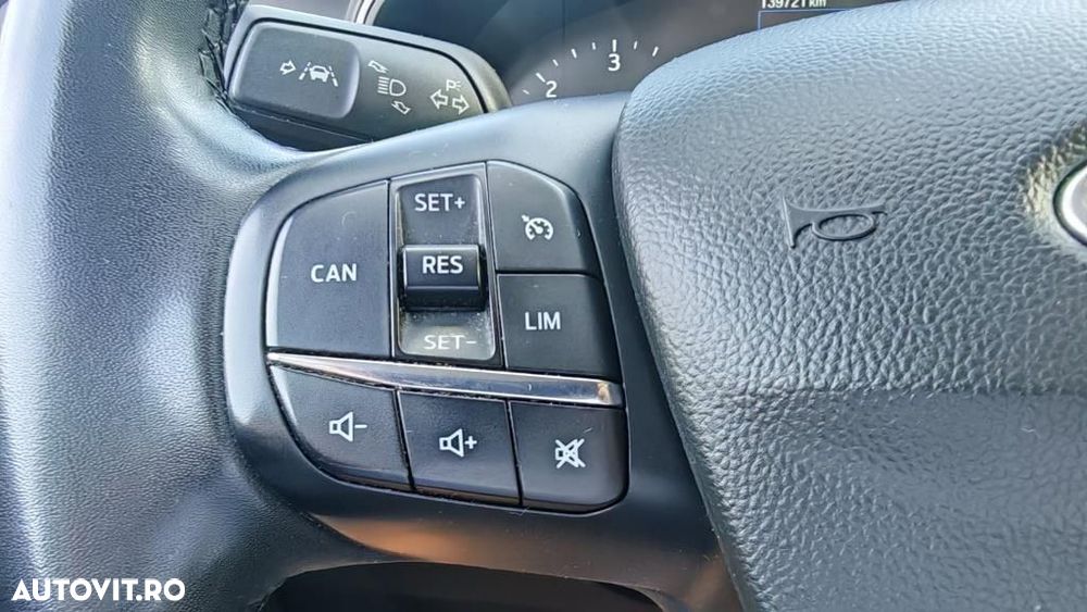 Ford Focus - 24