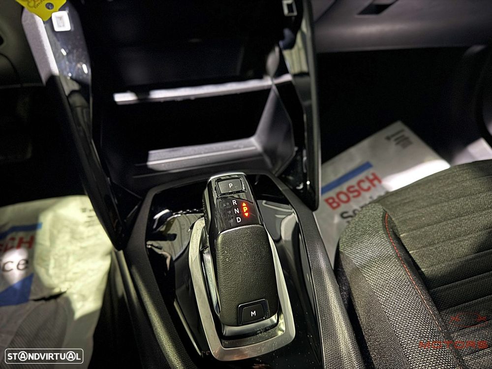 Peugeot 2008 1.2 PureTech Active Pack EAT8 - 28