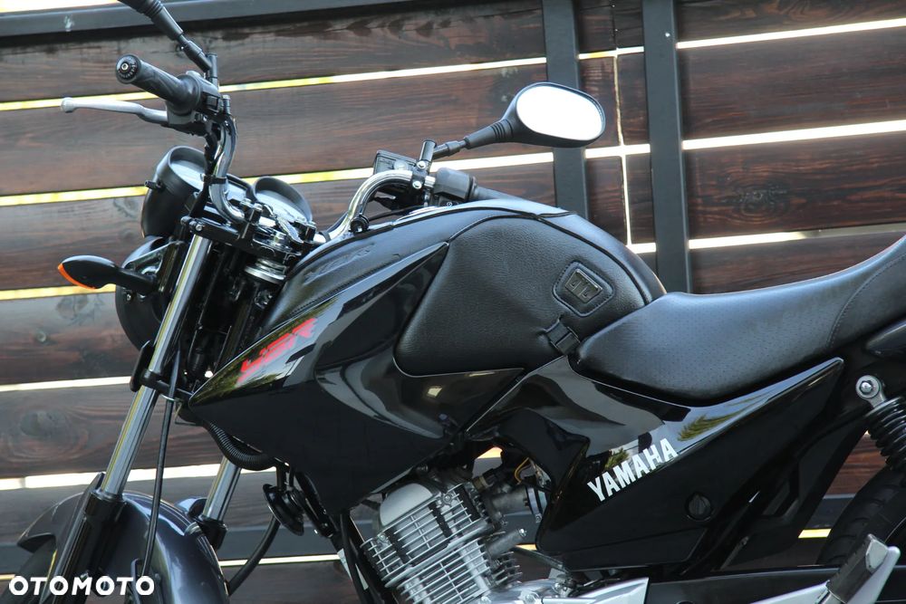 Yamaha YBR - 26
