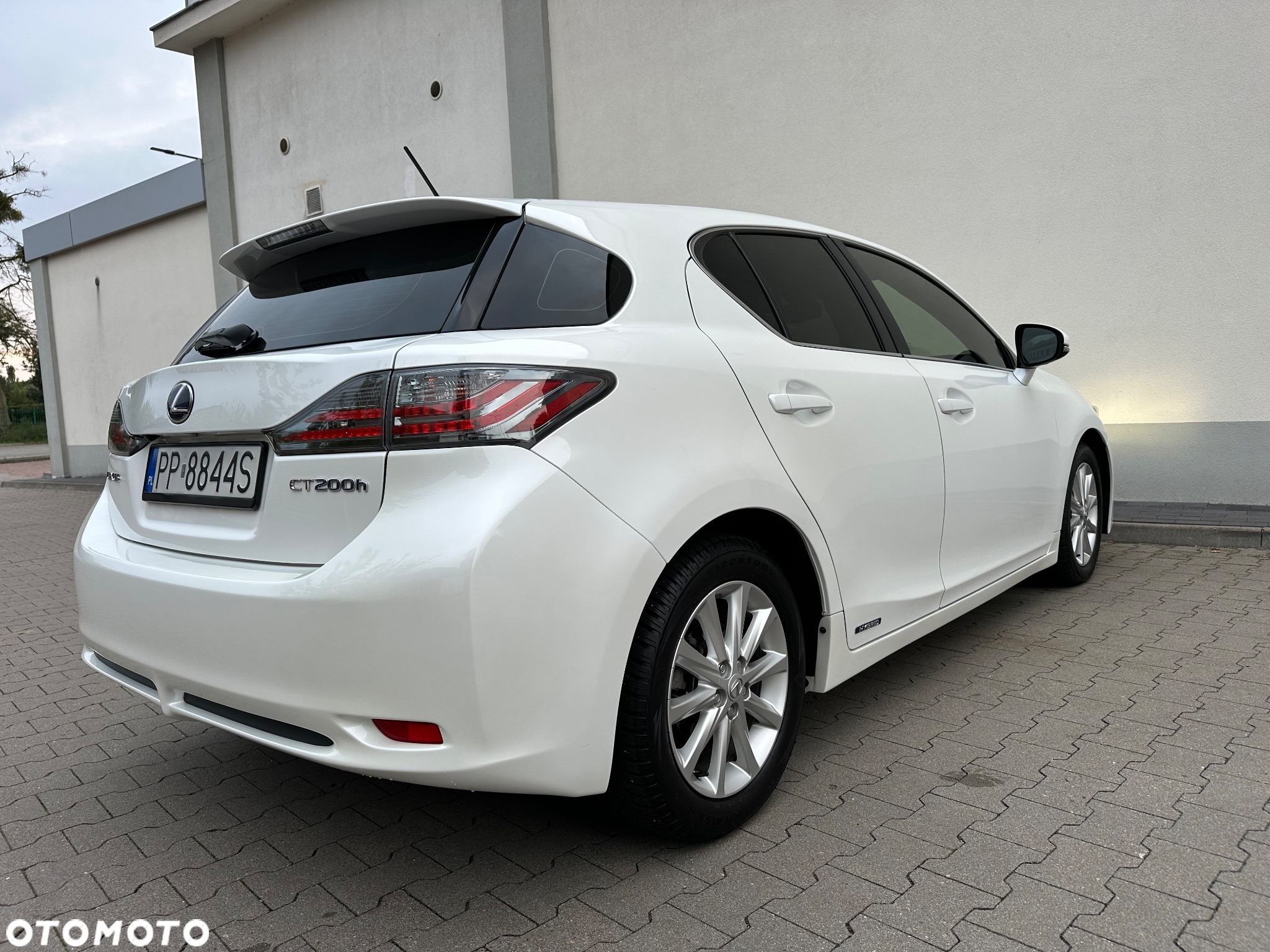 Lexus CT 200h - 10
