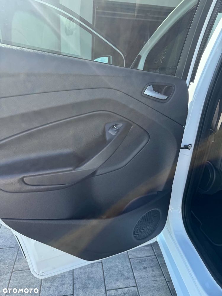 Ford Kuga 1.5 TDCi FWD ST-Line - 14