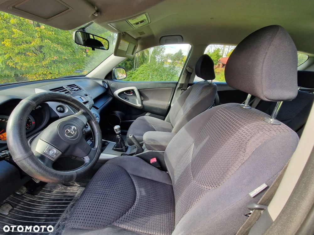 Toyota RAV4 - 4
