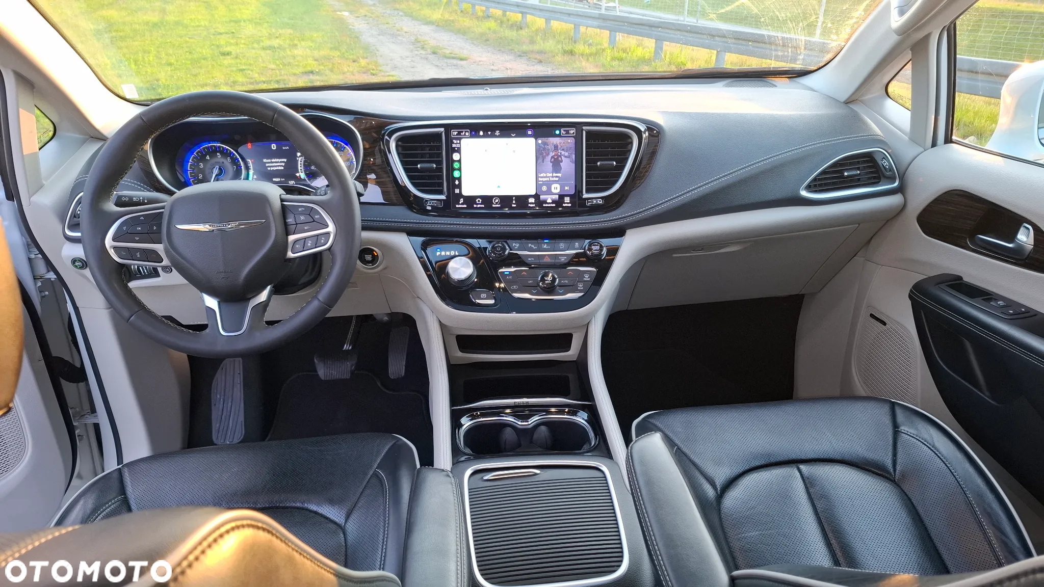 Chrysler Pacifica - 9
