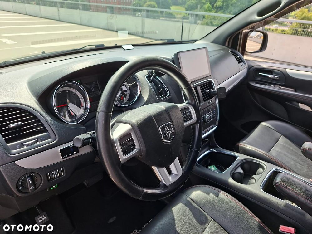Dodge Grand Caravan 3.6 R/T - 15