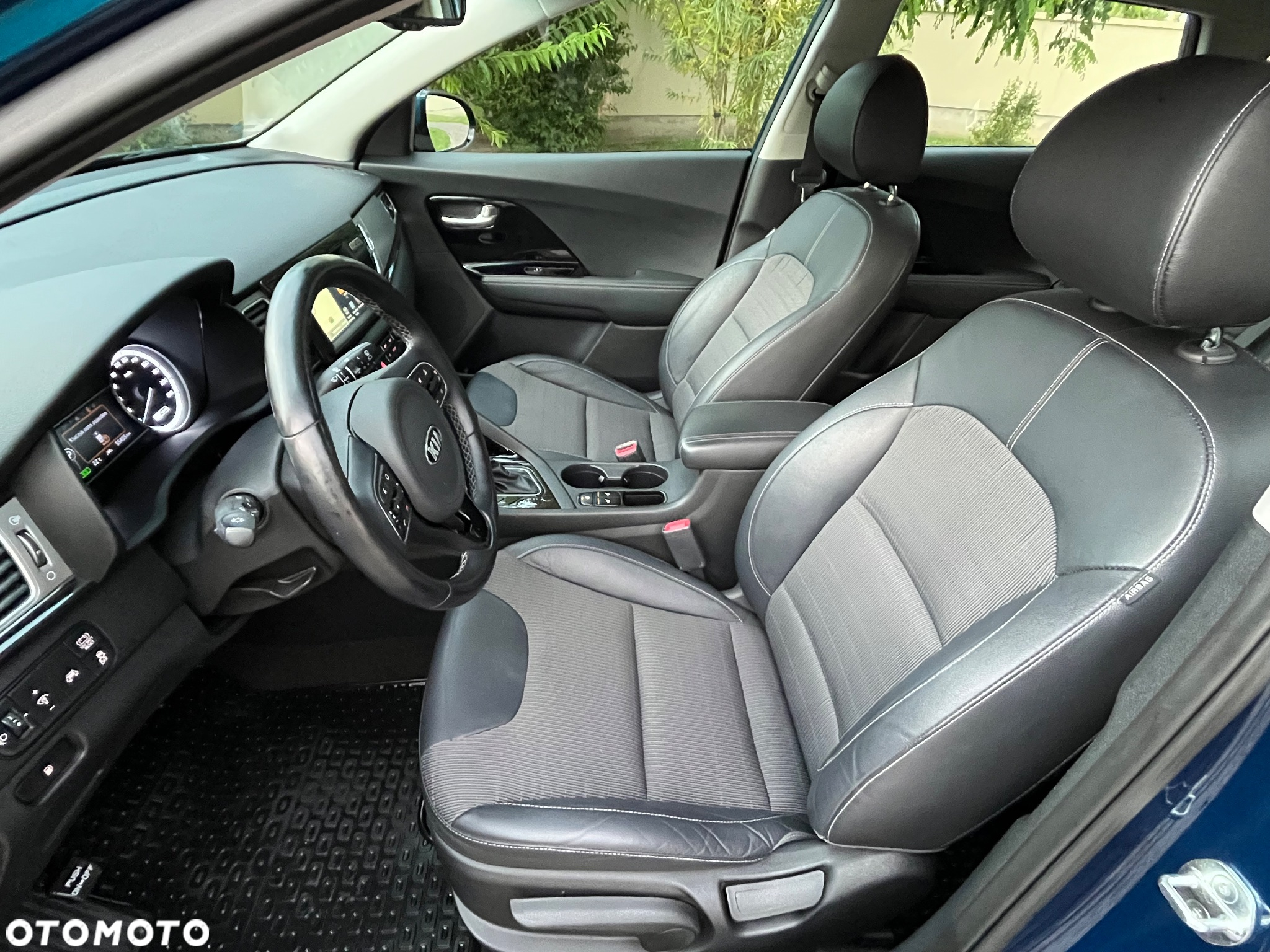 Kia Niro 1.6 GDI Hybrid L - 25