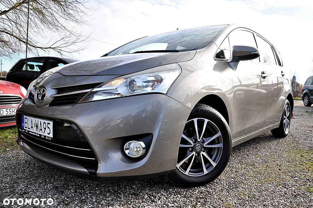 Toyota Verso 1.8 Premium - 3