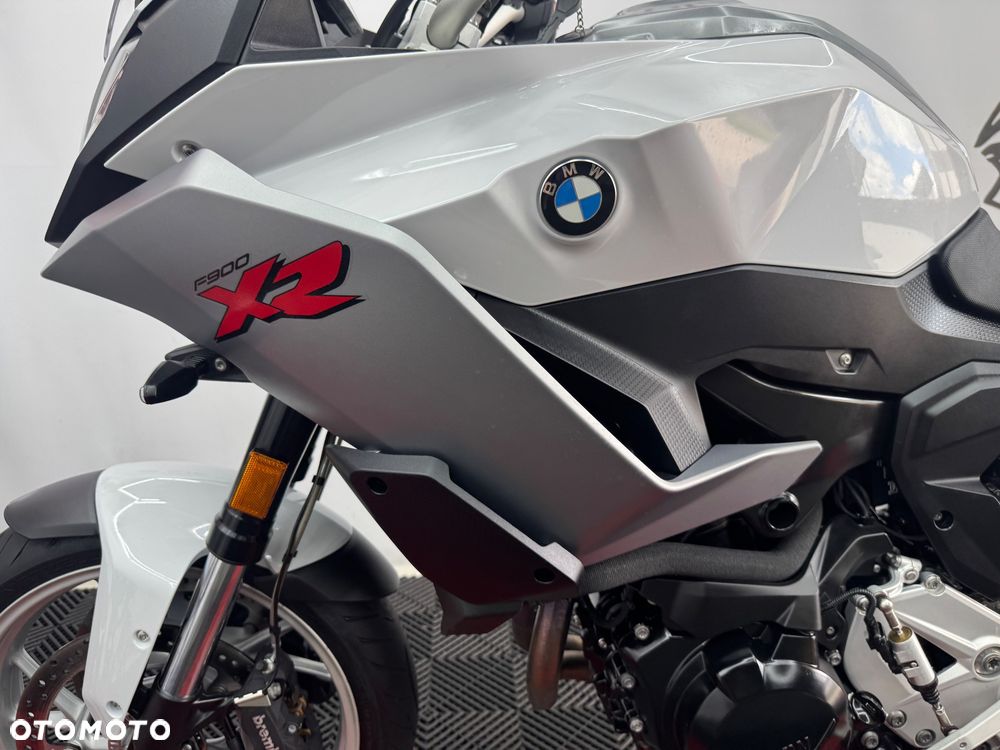BMW XR - 12