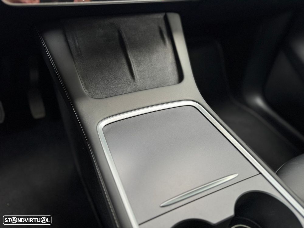 Tesla Model Y Tração Traseira - 40