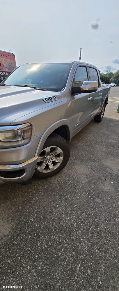 RAM 1500 5.7 eTorque Crew Cab Shortbed Laramie Chrome - 3