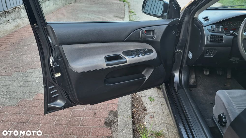 Mitsubishi Lancer 1.6 Sport - 20