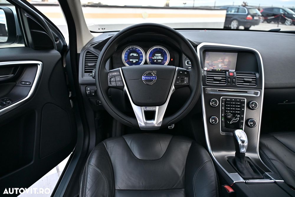 Volvo XC 60 D5 AWD Aut. RDesign - 15