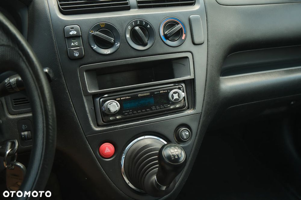 Honda Civic 1.4i S - 15