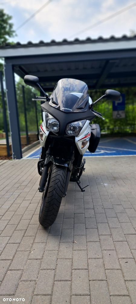 Honda CBF - 3