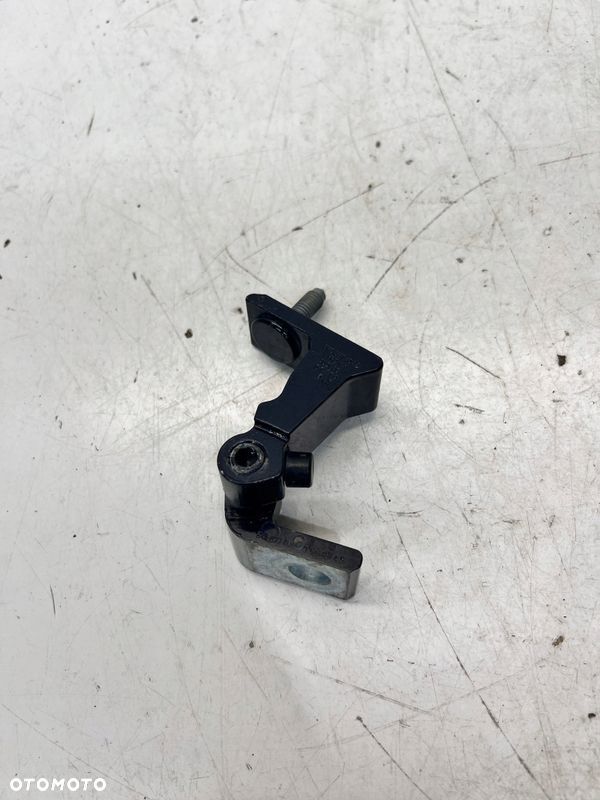 ZAWIAS DRZWI PRAWY AUDI Q4 B9 Q5 FY 8W0831404D - 1