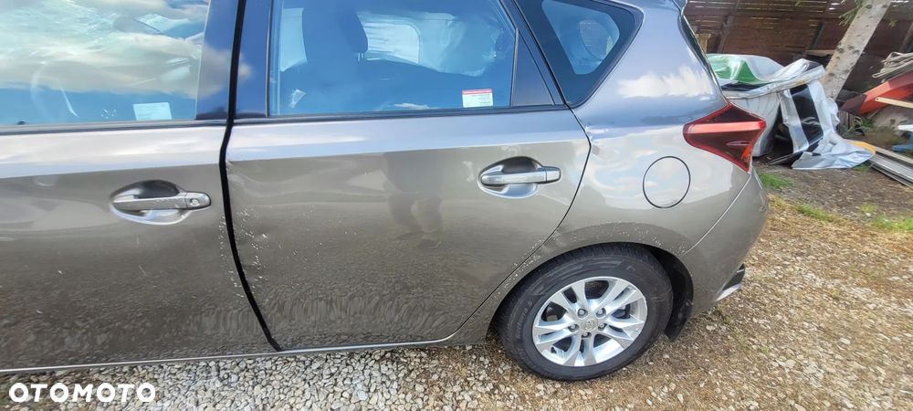 Toyota Auris 1.33 VVT-i Life - 13