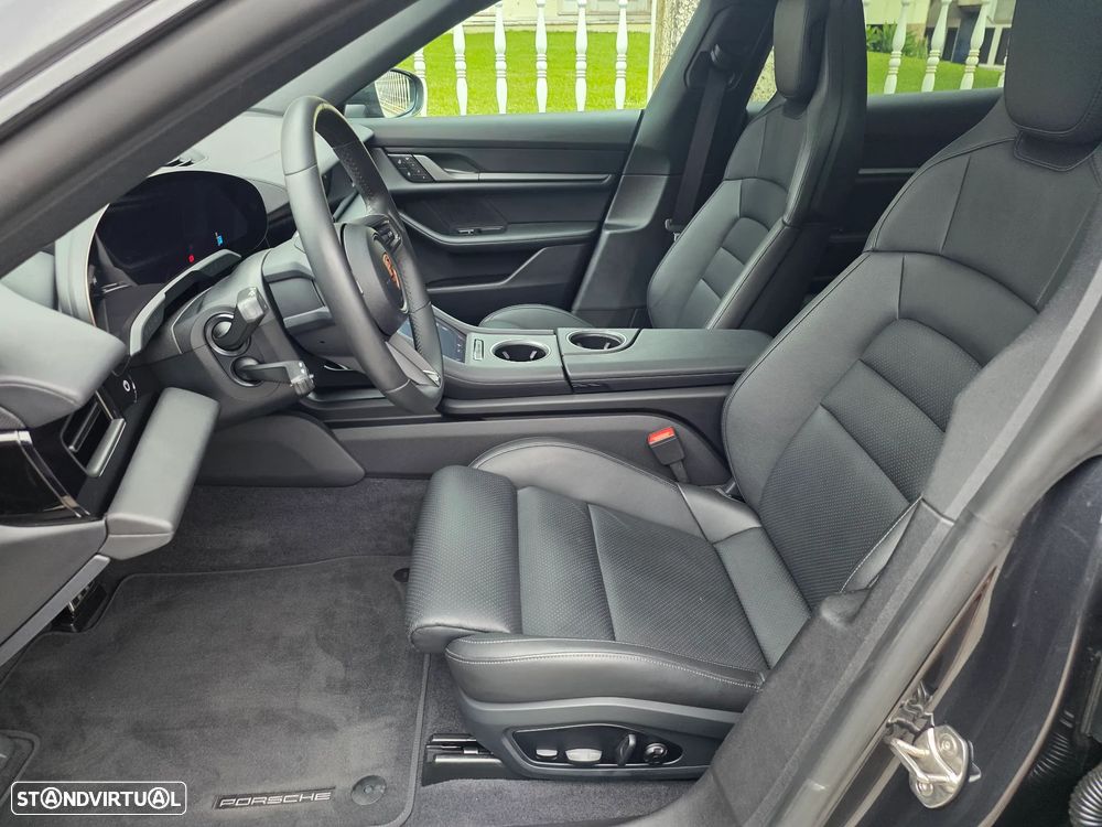 Porsche Taycan Sport Turismo - 7