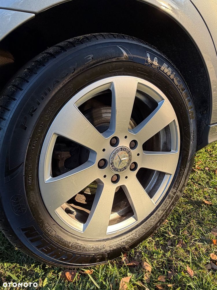 Mercedes-Benz Klasa C 180 BlueEFFICIENCY 7G-TRONIC - 24