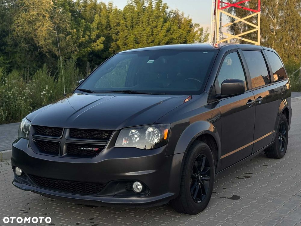 Dodge Caravan - 1
