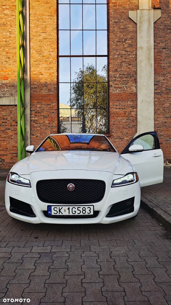 Jaguar XF 2.0 T Prestige - 19