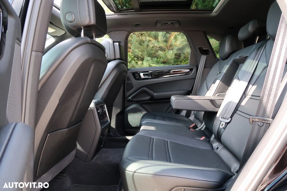 Porsche Cayenne - 11