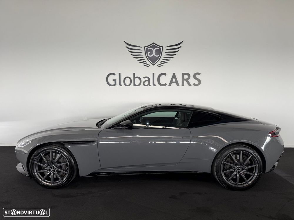 Aston Martin DB11 Coupé V8 Auto - 2