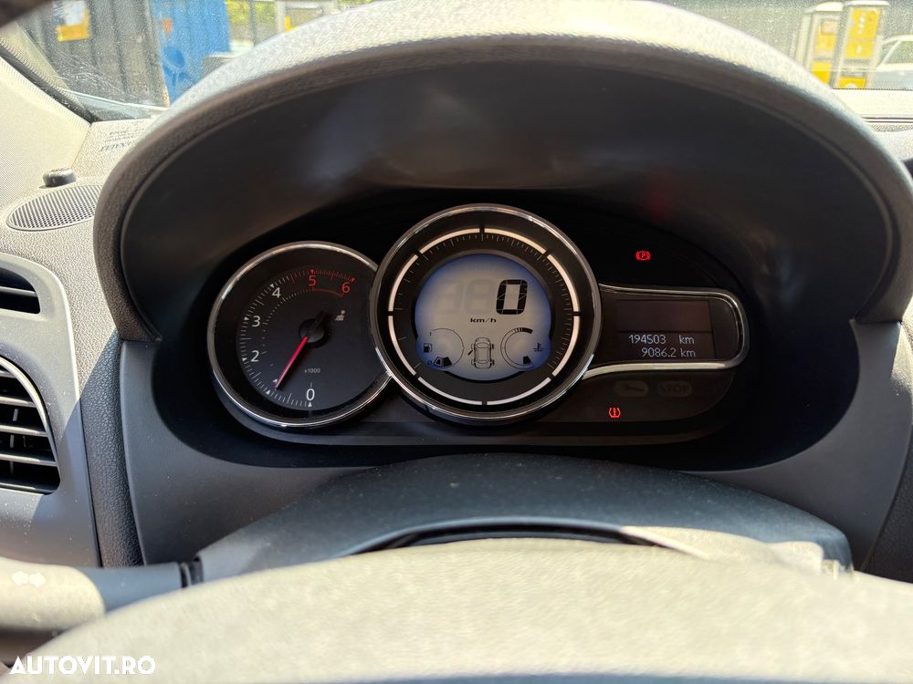 Renault Fluence 1.5 dCi Authentique - 8