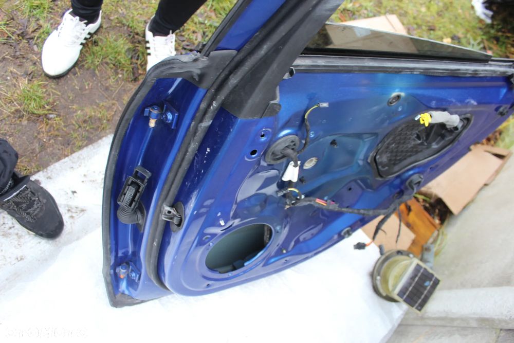 DRZWI PRZEDNIE TYLNE PRAWE AUDI A6 C7 AVANT LY5Q 2015 - 37