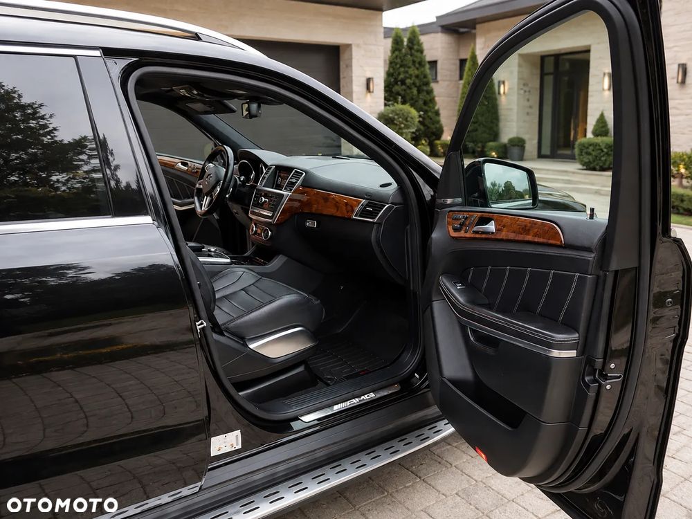 Mercedes-Benz GL 63 AMG - 14
