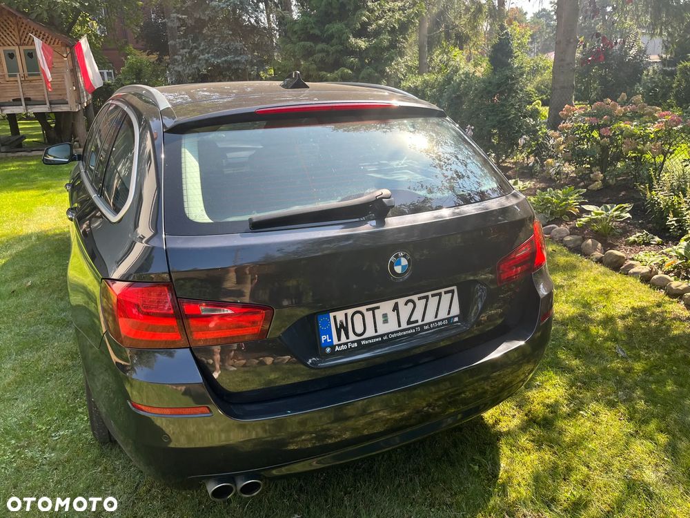 BMW Seria 5 525d xDrive - 5