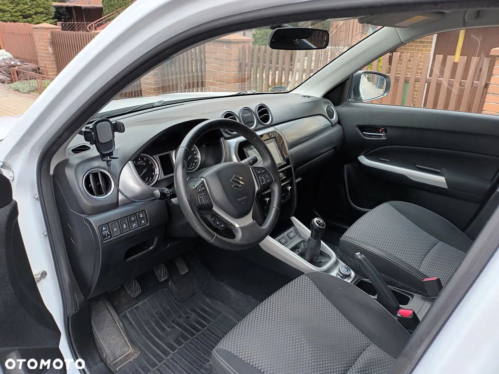 Suzuki Vitara 1.6 Premium 4WD - 8