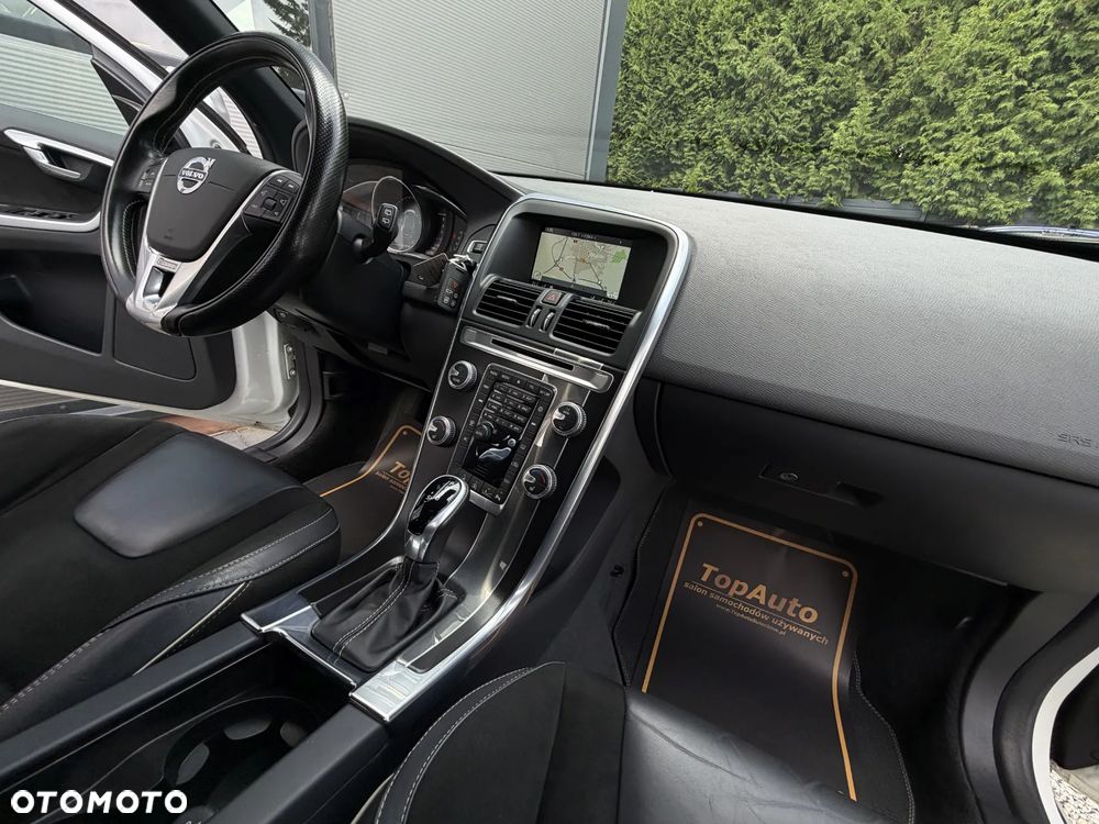 Volvo XC 60 D4 Geartronic RDesign - 16