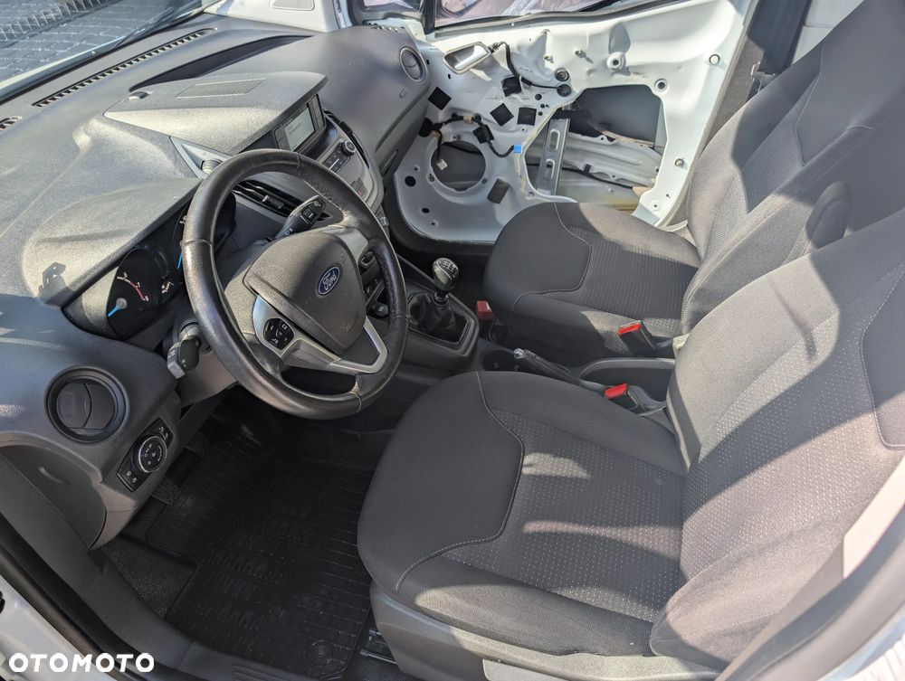 Ford Transit Courier - 7