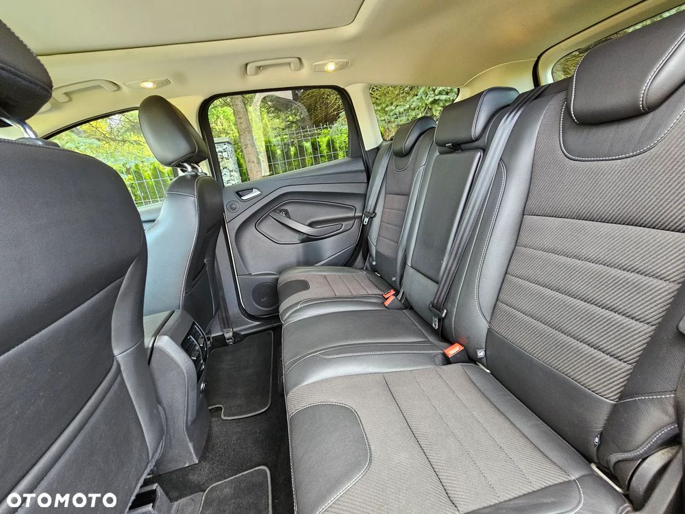 Ford Kuga 2.0 TDCi 4x4 Titanium - 34