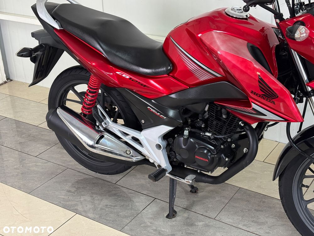 Honda CBF - 8
