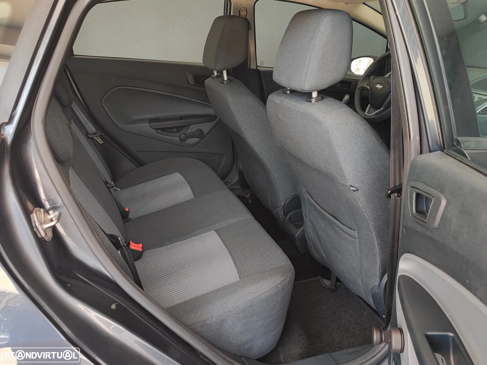 Ford Fiesta 1.25 Techno - 21
