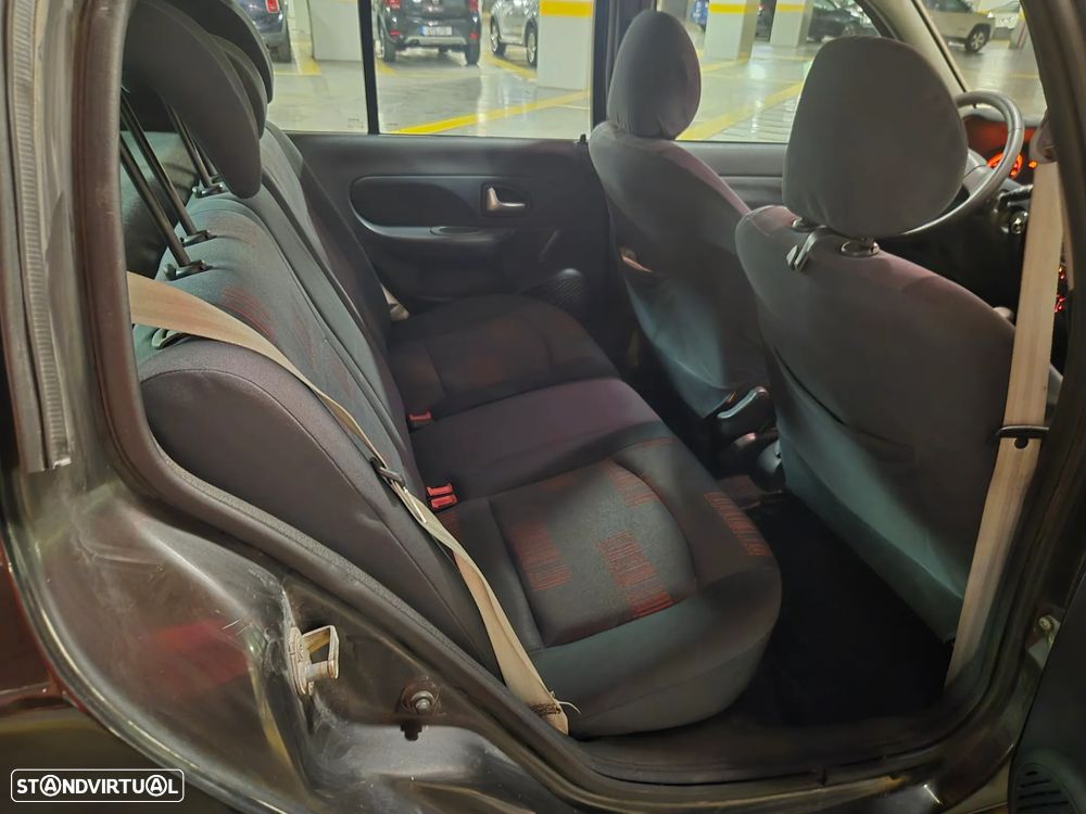 Renault Clio 1.2 16V Dynamique - 24
