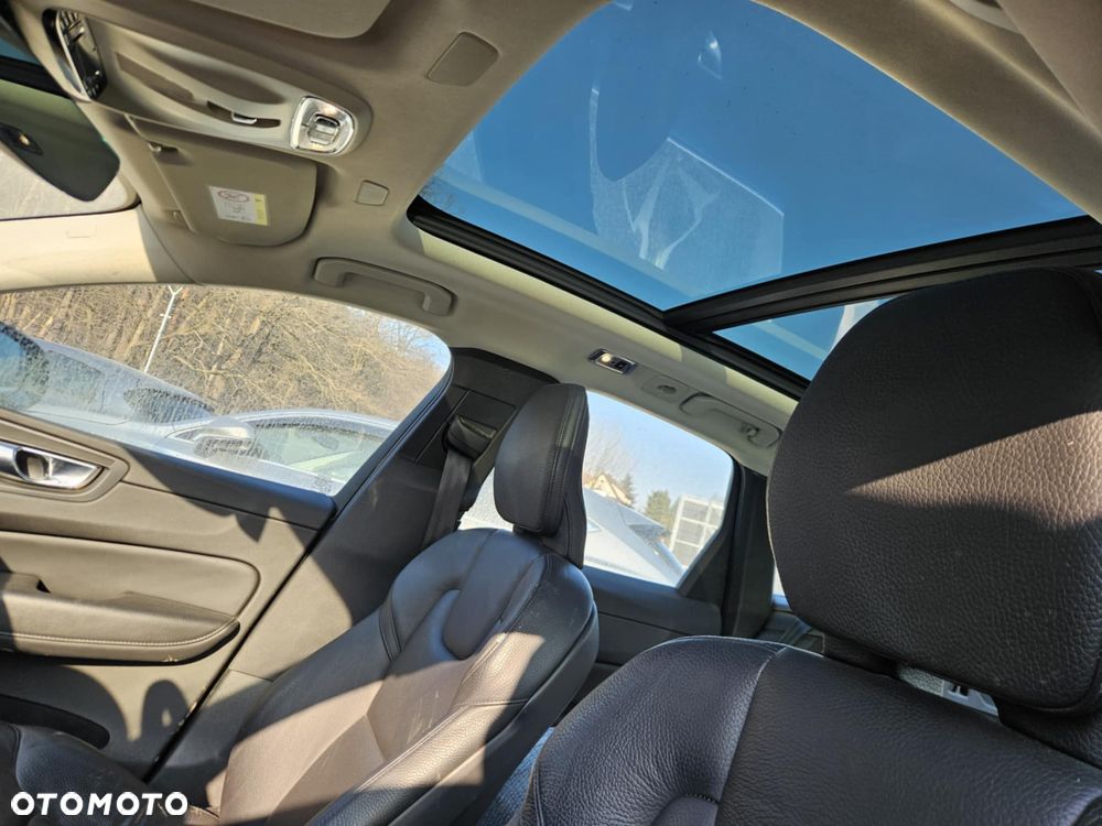 Volvo XC 60 T6 AWD Recharge Geartronic Inscription Expression - 18