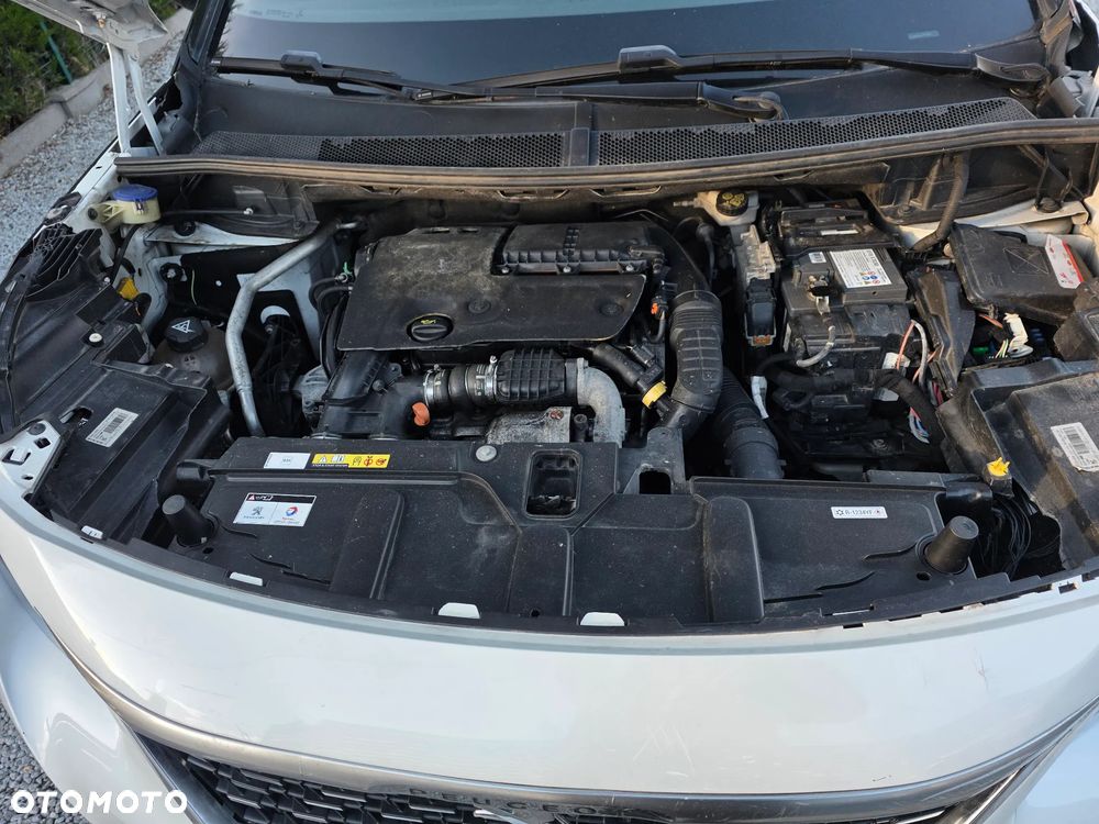 Peugeot 5008 BlueHDI 120 EAT6 Stop & Start Allure - 17