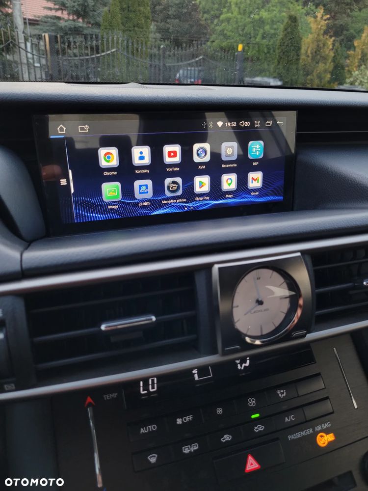 Lexus IS 200t / 300 Black - 28