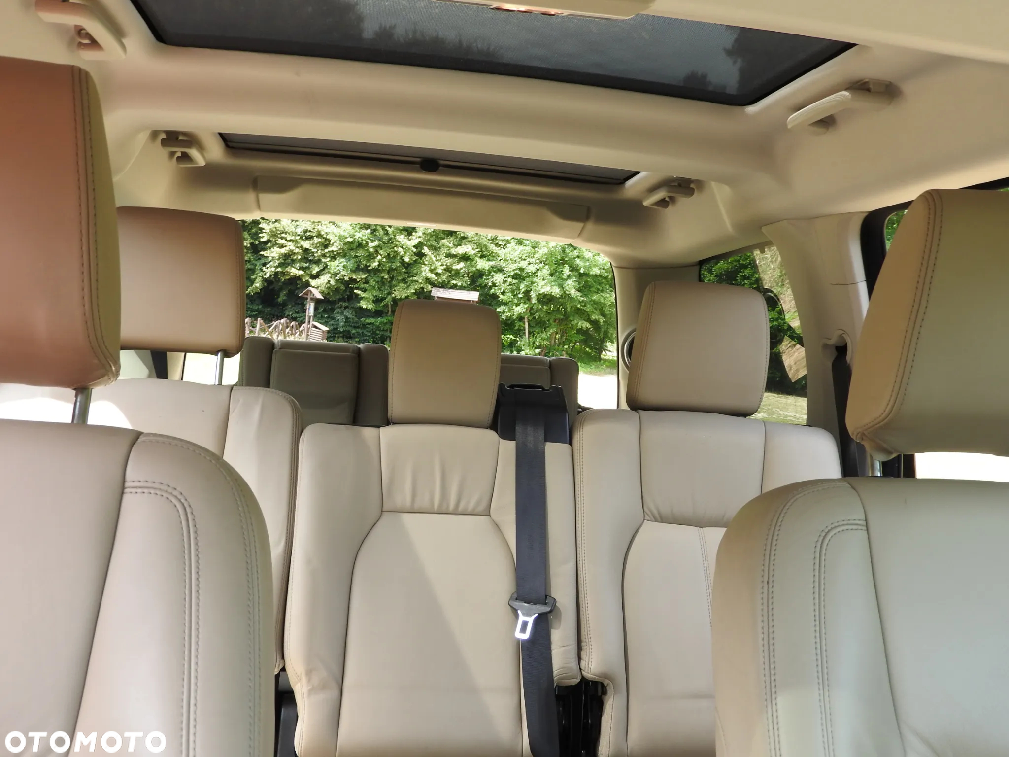 Land Rover Discovery IV 3.0D V6 HSE - 10