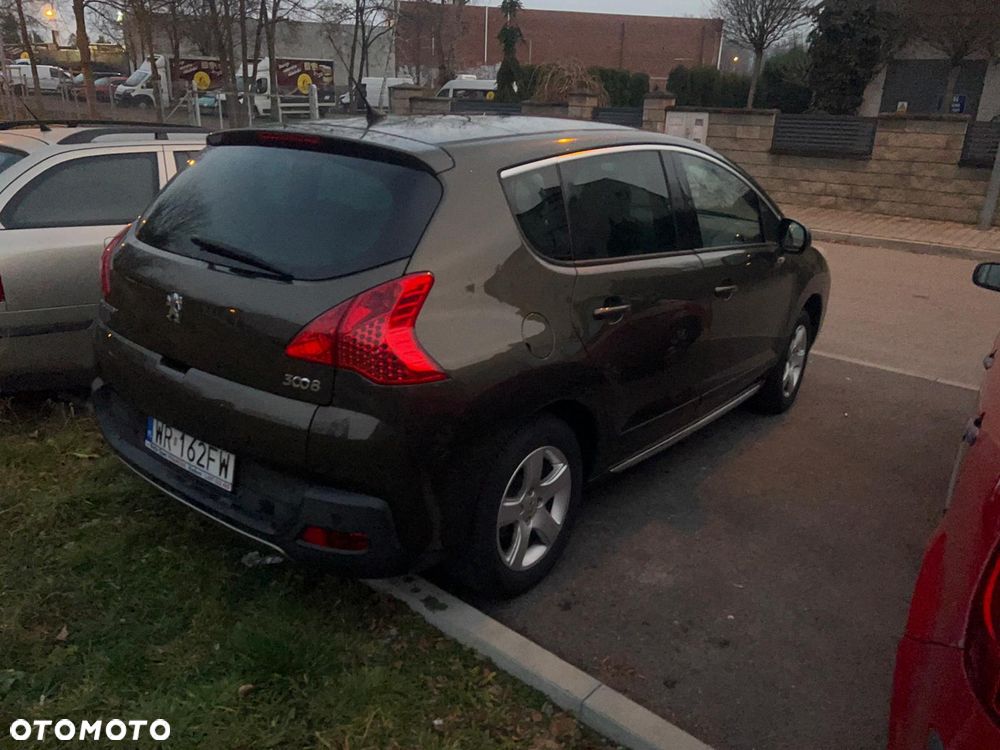 Peugeot 3008 1.6 Premium+ - 11