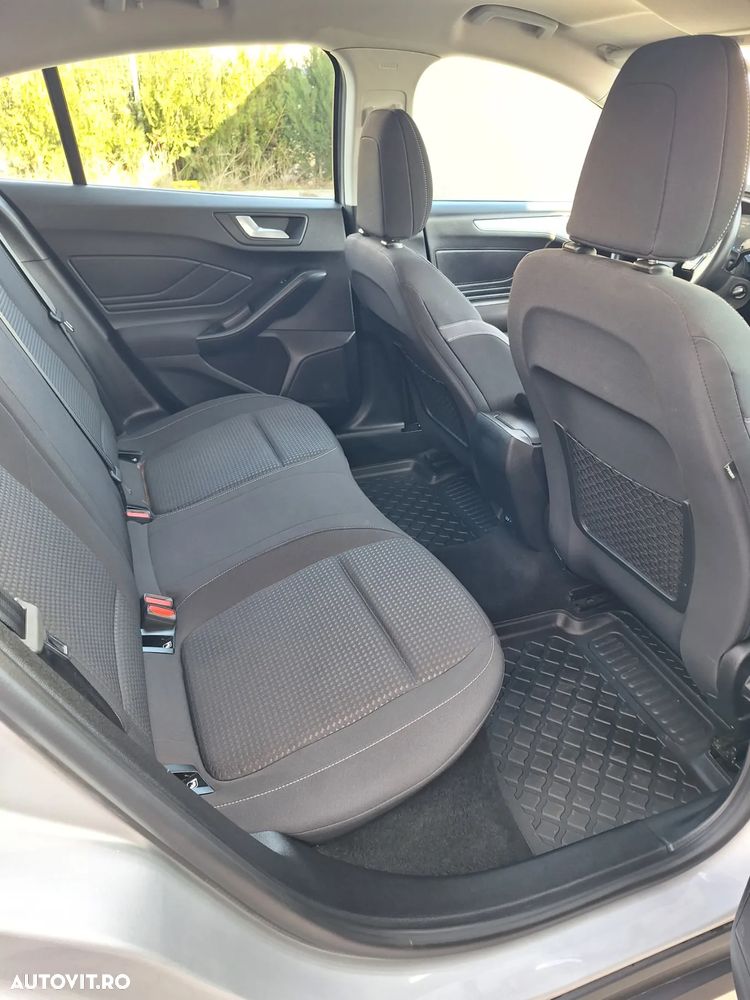 Ford Focus 1.5 EcoBlue Connected - 15