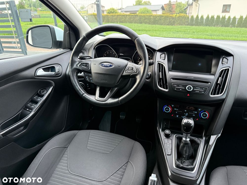 Ford Focus - 28