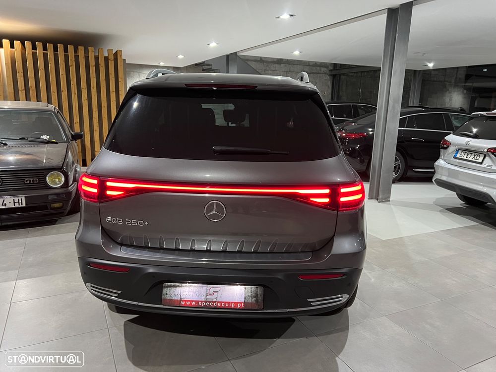 Mercedes-Benz EQB 250+ Progressive - 3