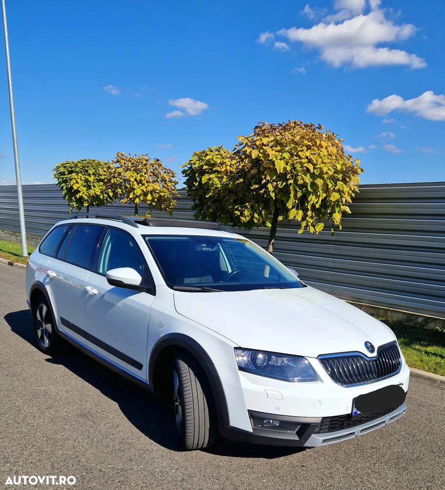 Skoda Octavia Combi 2.0 TDI 4x4 DSG Scout - 1