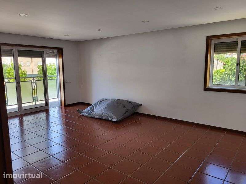 T3, 1°Andar 134m2 em  Creixomil Guimarães - Grande imagem: 2/12