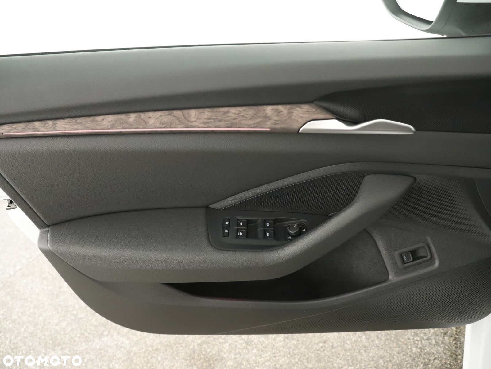 Skoda Superb 1.5 TSI L&K DSG - 21