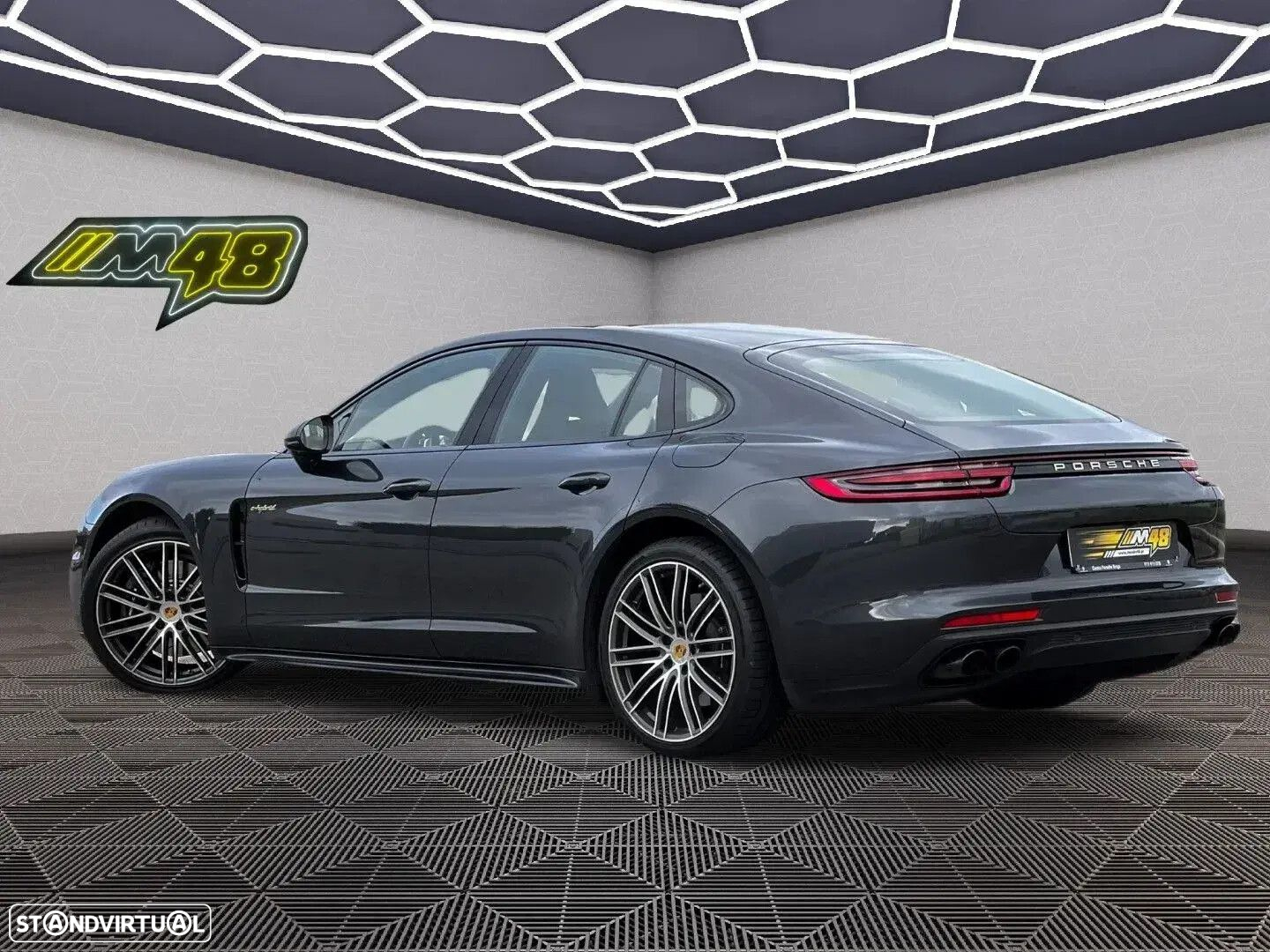 Porsche Panamera - 3